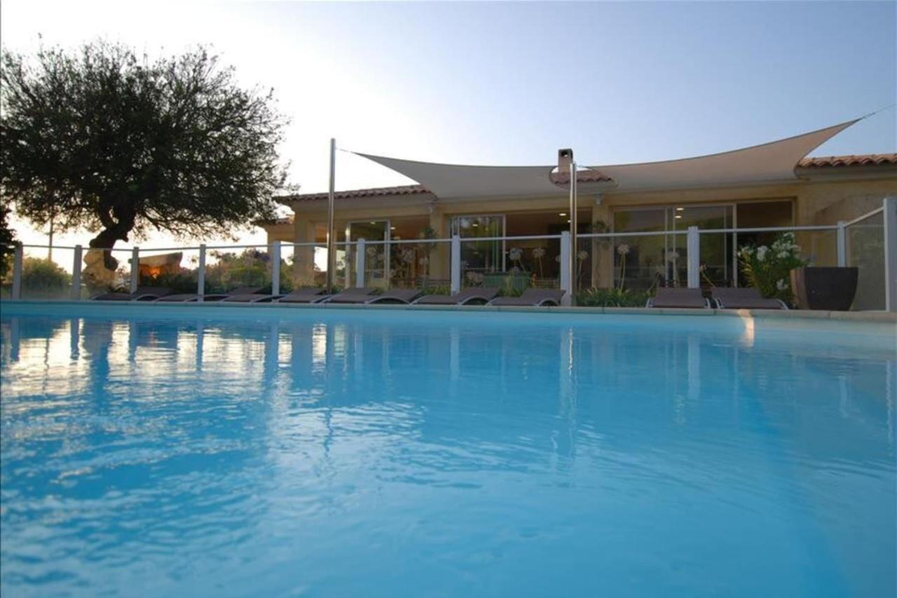 Location De Vacances Olivier Jardin Privatif Et Piscine Chauffee Partagee Кальві Екстер'єр фото